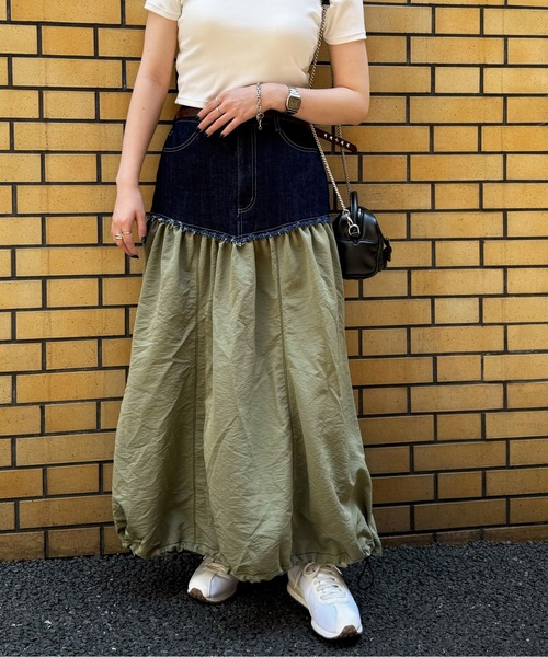 DOUBLE NAME（ダブルネーム）の「デニムドッキングギャザースカート（スカート・レディース・オフホワイト/カーキ・FREE）」の8枚目の写真