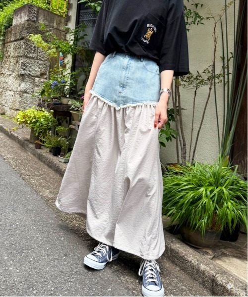 DOUBLE NAME（ダブルネーム）の「デニムドッキングギャザースカート（スカート・レディース・オフホワイト/カーキ・FREE）」の12枚目の写真