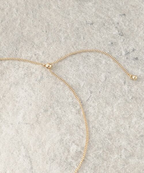 OPAQUE.CLIP（オペークドットクリップ）の「カラーエポ×メタル リングネックレス（ネックレス・レディース・シルバー/ゴールド・00）」の5枚目の写真