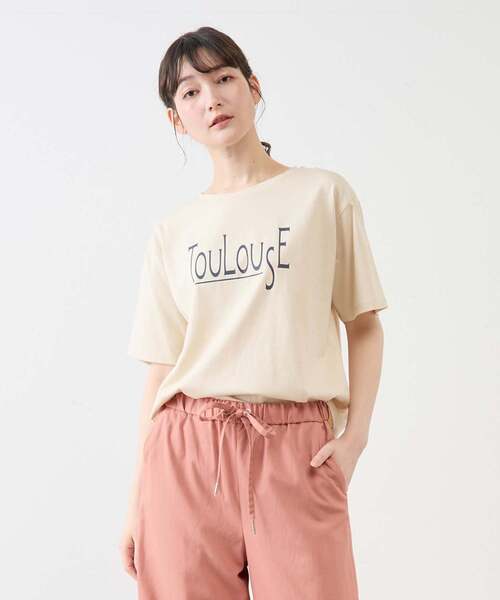 MELROSE claire(メルローズ クレール)の「【TouLousEロゴプリントTシャツ】(Tシャツ/カットソー・レディース・クリーム/チャコールグレー/ライトブルー/ピンク・FREE)」の3枚目の写真