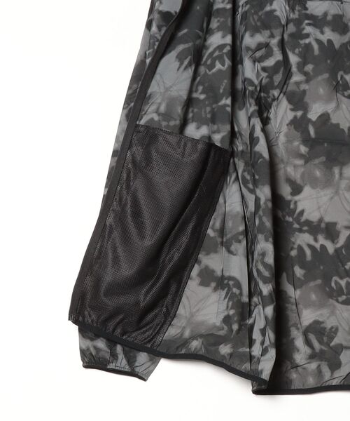 THE NORTH FACE(ザノースフェイス)の「ザ ノース フェイス THE NORTH FACE Novelty Swallowtail VentHoodie_ノベルティスワローテイルベントフーディ(ナイロンジャケット・メンズ・グレー・S/M/L/LL)」の2枚目の写真
