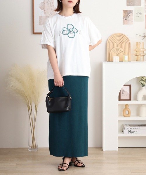 Emago(イマゴ)の「EMAGO 花とロゴのプリントドルマンTシャツ(Tシャツ/カットソー・レディース・レッド/チャコールグレー/ホワイト・FREE)」の18枚目の写真
