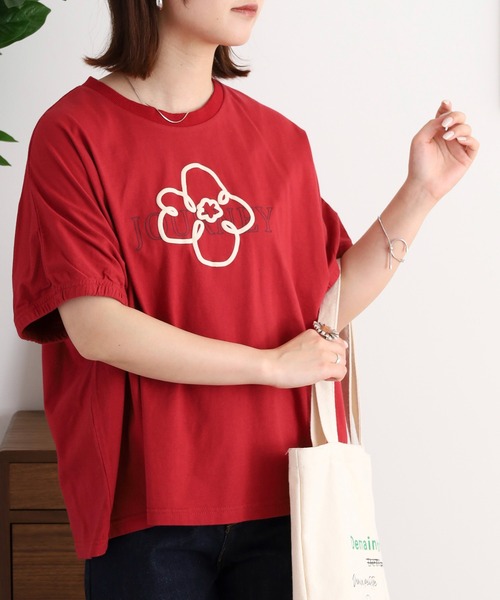Emago(イマゴ)の「EMAGO 花とロゴのプリントドルマンTシャツ(Tシャツ/カットソー・レディース・レッド/チャコールグレー/ホワイト・FREE)」の11枚目の写真