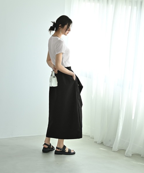 STYLE DELI(スタイルデリ)の「【BLK001】アシンメトリータックスカート(スカート・レディース・ブルーグレー/ブラック・FREE)」の14枚目の写真