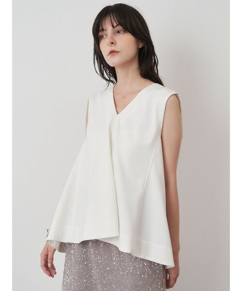 ELENDEEK(エレンディーク)の「Vネックテントカットソー(Tシャツ/カットソー・レディース・オフホワイト/レッド/ブラウン/ブラック・FREE)」の5枚目の写真