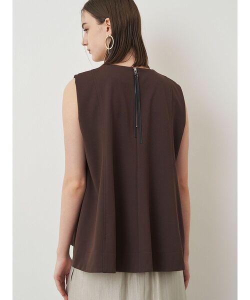 ELENDEEK(エレンディーク)の「Vネックテントカットソー(Tシャツ/カットソー・レディース・オフホワイト/レッド/ブラウン/ブラック・FREE)」の16枚目の写真