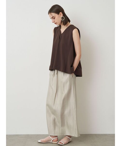 ELENDEEK(エレンディーク)の「Vネックテントカットソー(Tシャツ/カットソー・レディース・オフホワイト/レッド/ブラウン/ブラック・FREE)」の17枚目の写真