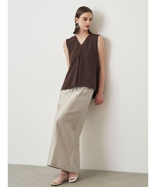 ELENDEEK(エレンディーク)の「Vネックテントカットソー(Tシャツ/カットソー・レディース・オフホワイト/レッド/ブラウン/ブラック・FREE)」の18枚目の写真