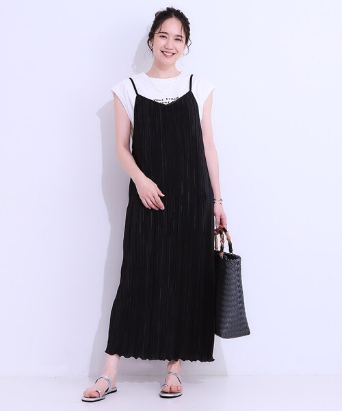 Cutie Blonde（キューティーブロンド）の「【S-LL】大人の楽ちんスタイルに プリーツキャミワンピース（ワンピース・レディース・ブラック/ブラウン系その他/ワインレッド・01/02/03/04）」の4枚目の写真