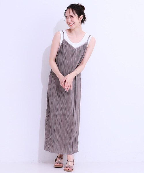 Cutie Blonde（キューティーブロンド）の「【S-LL】大人の楽ちんスタイルに プリーツキャミワンピース（ワンピース・レディース・ブラック/ブラウン系その他/ワインレッド・01/02/03/04）」の10枚目の写真