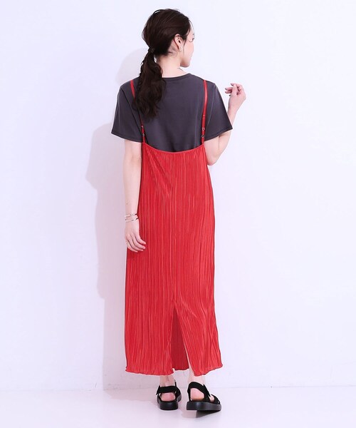 Cutie Blonde（キューティーブロンド）の「【S-LL】大人の楽ちんスタイルに プリーツキャミワンピース（ワンピース・レディース・ブラック/ブラウン系その他/ワインレッド・01/02/03/04）」の14枚目の写真