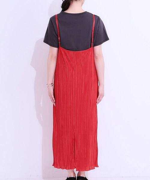 Cutie Blonde（キューティーブロンド）の「【S-LL】大人の楽ちんスタイルに プリーツキャミワンピース（ワンピース・レディース・ブラック/ブラウン系その他/ワインレッド・01/02/03/04）」の18枚目の写真