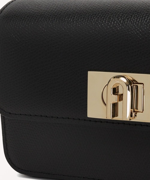 FURLA（フルラ）の「フルラ 1927 ミニクロスボディバッグ（クラッチバッグ・レディース・ブラック/グレイッシュベージュ・ONE SIZE）」の9枚目の写真