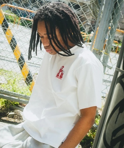 HTH(エイチティーエイチ)の「H flower logo Tee(Tシャツ/カットソー・レディース・アッシュ/オレンジ/ホワイト/グリーン・フリー)」の3枚目の写真