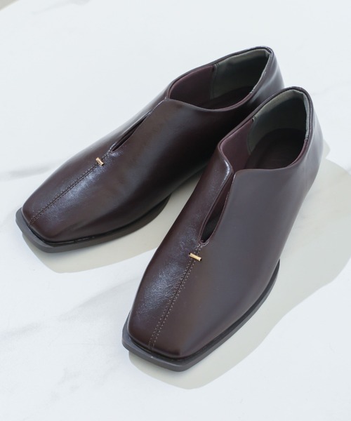 VIVIAN（ヴィヴィアン）の「スリットデザインローファー（パンプス・レディース・ダークブラウン/ブラック・M/L/S/LL）」の5枚目の写真