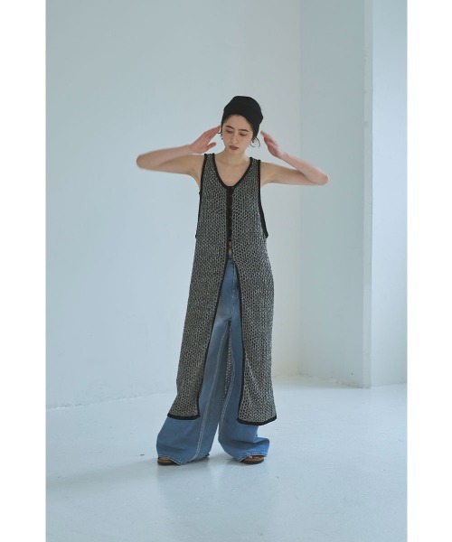 marjour（マージュール）の「SIDE SEAM WIDE DENIM（デニムパンツ・レディース・ブルー・M）」の5枚目の写真