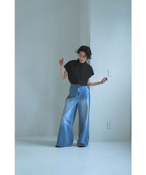 marjour（マージュール）の「SIDE SEAM WIDE DENIM（デニムパンツ・レディース・ブルー・M）」の10枚目の写真
