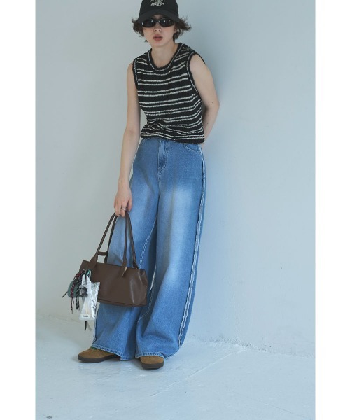 marjour（マージュール）の「SIDE SEAM WIDE DENIM（デニムパンツ・レディース・ブルー・M）」の16枚目の写真