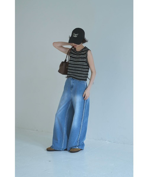 marjour（マージュール）の「SIDE SEAM WIDE DENIM（デニムパンツ・レディース・ブルー・M）」の17枚目の写真