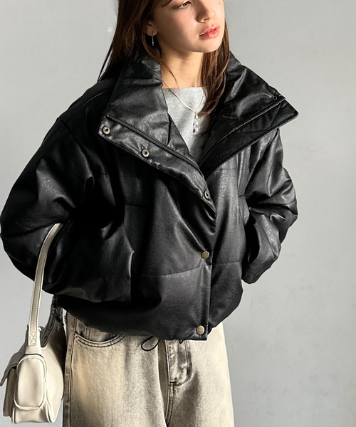 mily bilet(ミウィビレット)の「【mily bilet】ショート丈でスタイルアップ◎ ヴィンテージライクレザークロップド中綿コート(ブルゾン・レディース・ブラウン/ブラック・LARGE/SMALL/X-LARGE/MEDIUM)」の5枚目の写真
