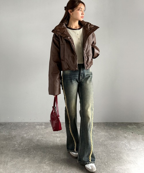mily bilet(ミウィビレット)の「【mily bilet】ショート丈でスタイルアップ◎ ヴィンテージライクレザークロップド中綿コート(ブルゾン・レディース・ブラウン/ブラック・LARGE/SMALL/X-LARGE/MEDIUM)」の6枚目の写真
