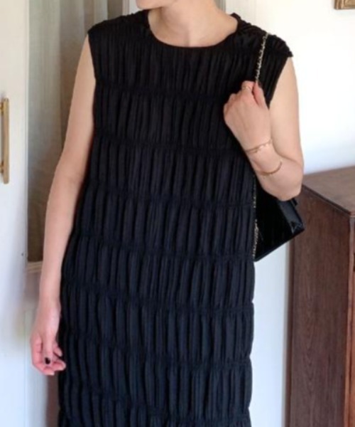 Aelina(エリナ)の「ノースリーブワンピース(ワンピース・レディース・ブラック/ホワイト・F)」の22枚目の写真
