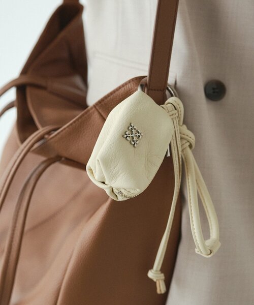 カラビナ付き レザーミニポーチ型チャーム（チャーム）｜russet