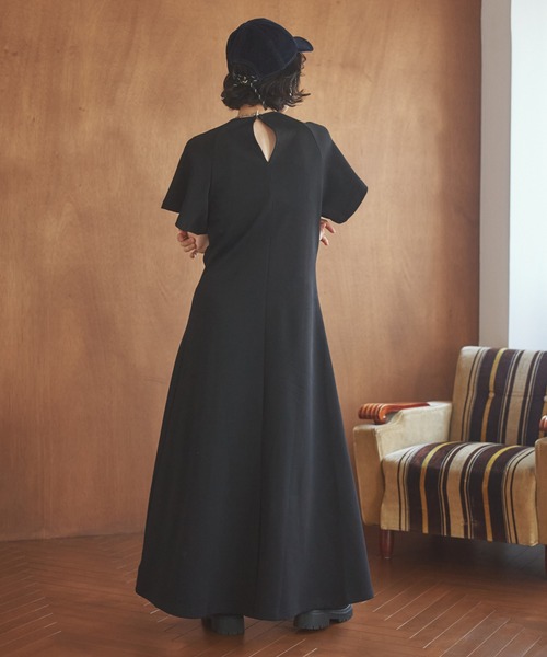 LAULEN(ローレン)の「flare sleeve long dress /フレアスリーブロングドレス(ワンピース・レディース・ブラック/ベージュ/ブラウン・FREE)」の7枚目の写真
