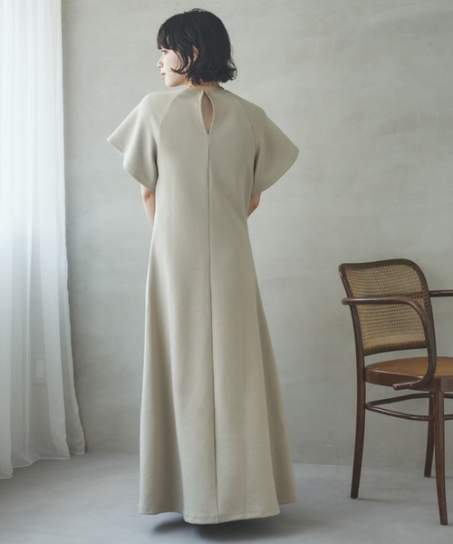 LAULEN(ローレン)の「flare sleeve long dress /フレアスリーブロングドレス(ワンピース・レディース・ブラック/ベージュ/ブラウン・FREE)」の10枚目の写真