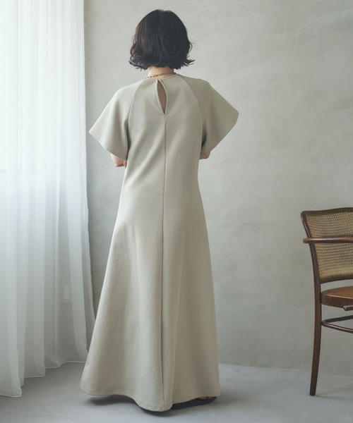 LAULEN(ローレン)の「flare sleeve long dress /フレアスリーブロングドレス(ワンピース・レディース・ブラック/ベージュ/ブラウン・FREE)」の14枚目の写真