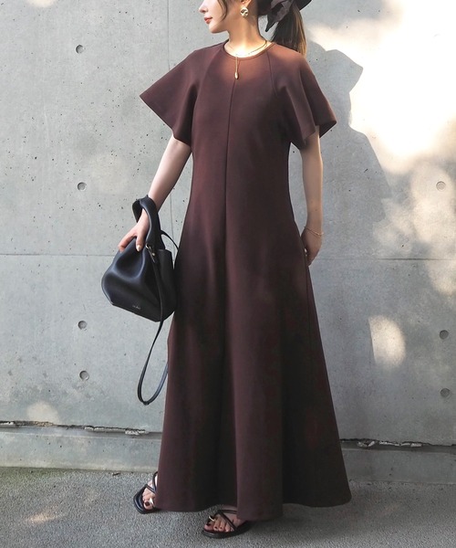 LAULEN(ローレン)の「flare sleeve long dress /フレアスリーブロングドレス(ワンピース・レディース・ブラック/ベージュ/ブラウン・FREE)」の15枚目の写真