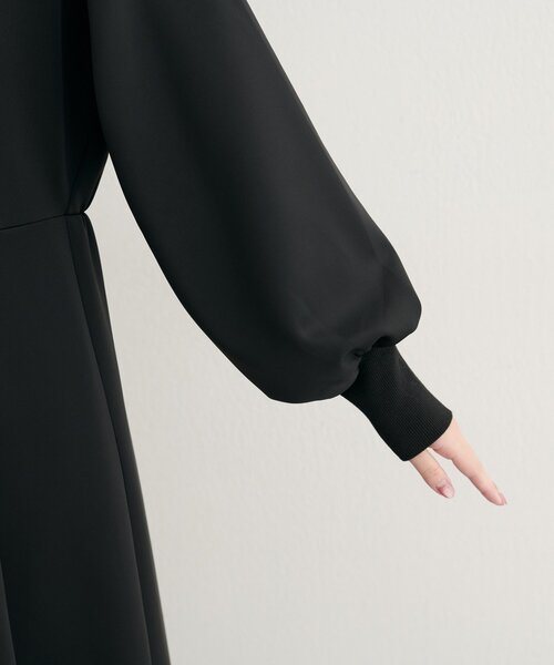 natural couture（ナチュラルクチュール）の「【WEB限定】フロントZIPダンボールワンピース（ワンピース・レディース・グレイッシュベージュ/ブラック/ネイビー・MEDIUM/LARGE）」の6枚目の写真