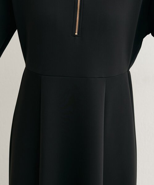 natural couture（ナチュラルクチュール）の「【WEB限定】フロントZIPダンボールワンピース（ワンピース・レディース・グレイッシュベージュ/ブラック/ネイビー・MEDIUM/LARGE）」の7枚目の写真