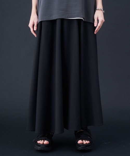 KUUUPY（クーピー）の「Drape Gather Hakama Pants - ドレープギャザー袴パンツ（スラックス・メンズ・チャコールグレー/ブラック・SMALL/MEDIUM/LARGE）」の3枚目の写真