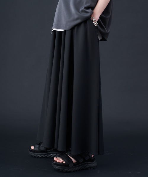 KUUUPY（クーピー）の「Drape Gather Hakama Pants - ドレープギャザー袴パンツ（スラックス・メンズ・チャコールグレー/ブラック・SMALL/MEDIUM/LARGE）」の6枚目の写真