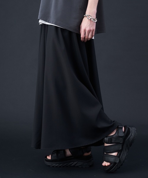KUUUPY（クーピー）の「Drape Gather Hakama Pants - ドレープギャザー袴パンツ（スラックス・メンズ・チャコールグレー/ブラック・SMALL/MEDIUM/LARGE）」の7枚目の写真