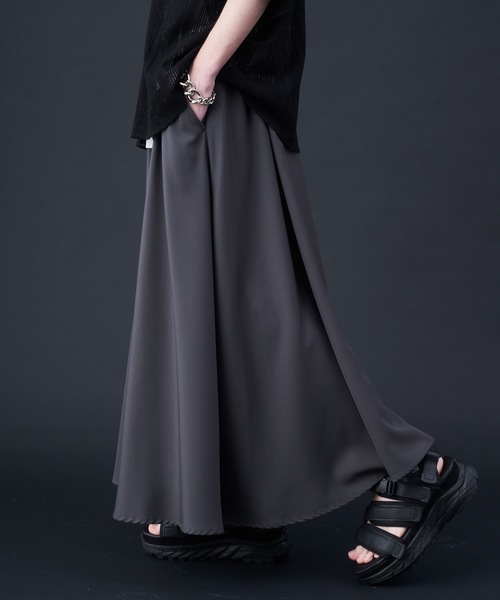 KUUUPY（クーピー）の「Drape Gather Hakama Pants - ドレープギャザー袴パンツ（スラックス・メンズ・チャコールグレー/ブラック・SMALL/MEDIUM/LARGE）」の15枚目の写真