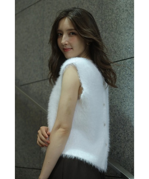Apuweiser-riche（アプワイザーリッシェ）の「前後２ＷＡＹふわふわベスト（ニット/セーター・レディース・ブルーグレー/ブラウン/ホワイト/ライトパープル・2）」の17枚目の写真