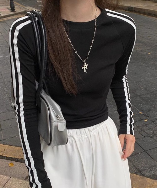 SHEPP（シープ）の「【お気に入り3000人突破！】スタイルアップ ラグランサイドライン リブ ロンT（Tシャツ/カットソー・レディース・ブラック/アイボリー/ホワイト・S/M）」の8枚目の写真