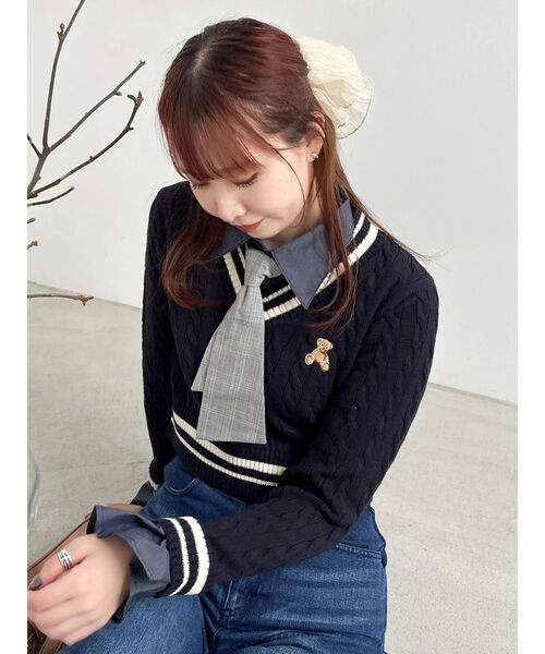 POLO BCS（ポロ ビーシーエス）の「【POLO BCS コラボ】シャツドッキングケーブルニットトップス（ニット/セーター・レディース・ピンク/オフホワイト/ネイビー・FREE）」の4枚目の写真