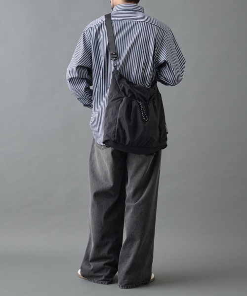 COLONY 2139(コロニートゥーワンスリーナイン)の「超軽量290g 撥水ソフトナイロン4WAYバッグ(ショルダーバッグ・メンズ・ブラック・FREE)」の9枚目の写真