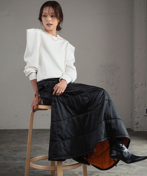 ELFRANK（エルフランク）の「《新色追加》ダンボールパワーショルダーカットソー（Tシャツ/カットソー・レディース・レッド/オフホワイト/ブラック・M/L）」の2枚目の写真