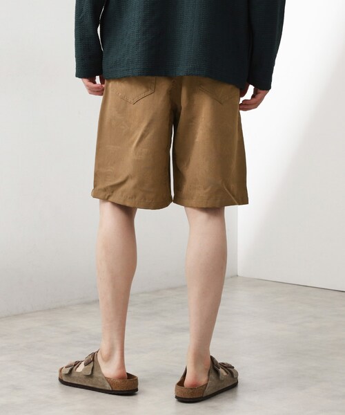 THE SHOP TK (ザ ショップ ティーケー )の「2タックワイドショートパンツ(その他パンツ・メンズ・ベージュ/チャコールグレー・02/03/04)」の8枚目の写真