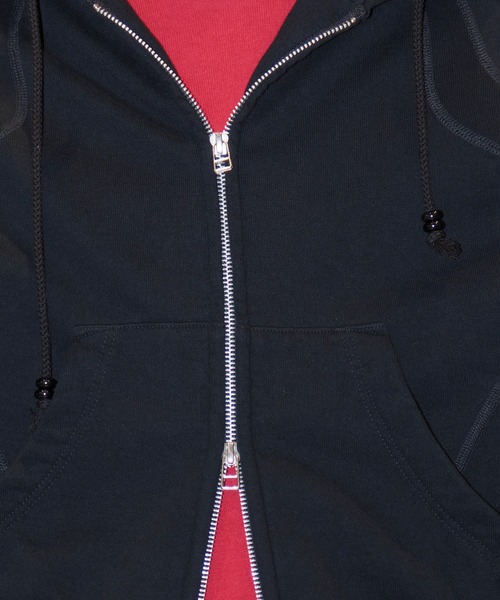 NVRFRGT(ネヴァーフォーゲット)の「PANELLED ZIP UP HOODIE(パーカー・メンズ・ダークブラウン/ダークネイビー/ブラック・1/2)」の18枚目の写真