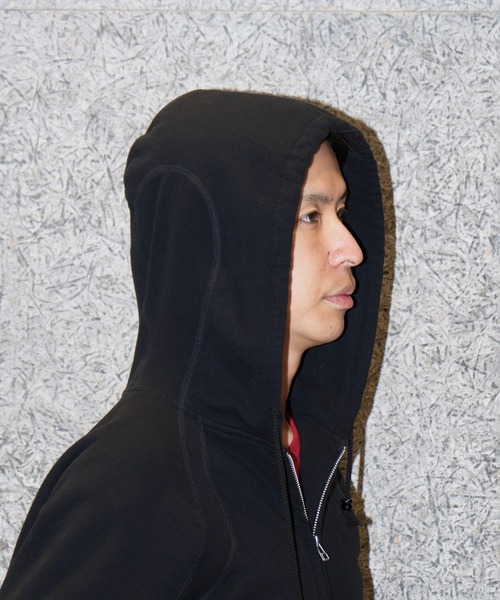NVRFRGT(ネヴァーフォーゲット)の「PANELLED ZIP UP HOODIE(パーカー・メンズ・ダークブラウン/ダークネイビー/ブラック・1/2)」の19枚目の写真