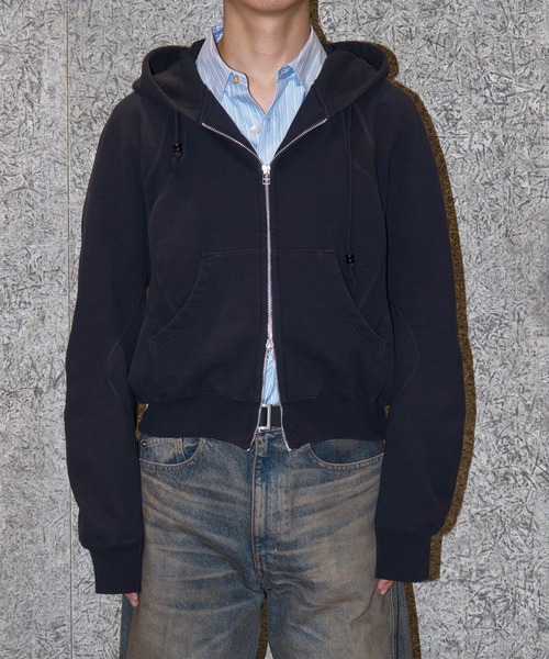 NVRFRGT(ネヴァーフォーゲット)の「PANELLED ZIP UP HOODIE(パーカー・メンズ・ダークブラウン/ダークネイビー/ブラック・1/2)」の22枚目の写真
