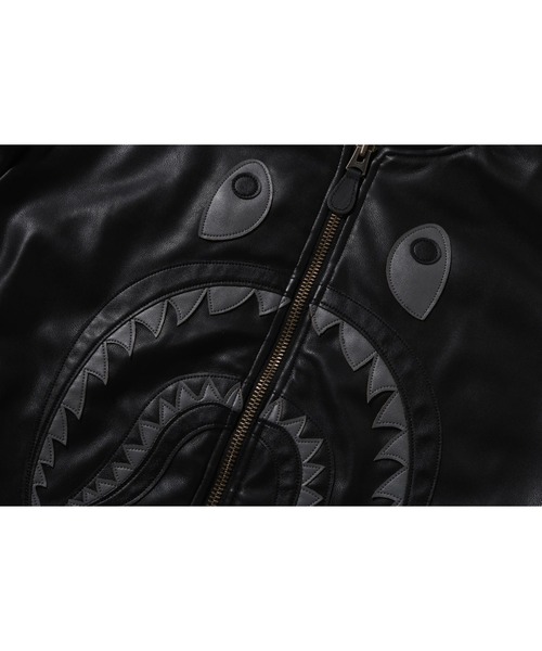 A BATHING APE（アベイシングエイプ）の「SHARK  BOMBER JACKET（ミリタリージャケット・メンズ・ブラック・X-LARGE/XX-LARGE/MEDIUM/SMALL/LARGE）」の4枚目の写真