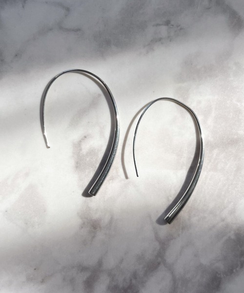 yu-ka(ユーカ)の「YU-KA:アメリカンフックピアス American hook pierce(ピアス(両耳用)・レディース・シルバー/ピンクゴールド/ゴールド・FREE)」の4枚目の写真