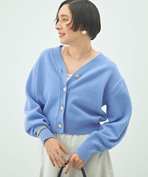 NOLLEY’S（ノーリーズ）の「5GノアリスVネックカーディガン（カーディガン/ボレロ・レディース・サックスブルー/ピンク/オフホワイト/イエロー/ネイビー/グレー・38）」の8枚目の写真