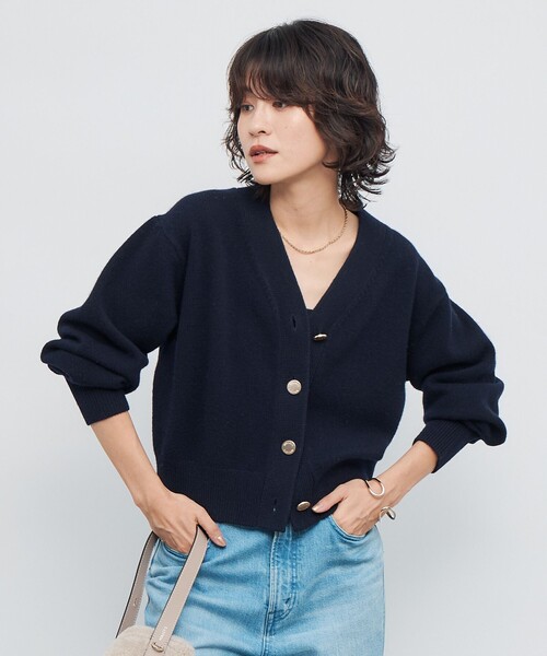 NOLLEY’S（ノーリーズ）の「5GノアリスVネックカーディガン（カーディガン/ボレロ・レディース・サックスブルー/ピンク/オフホワイト/イエロー/ネイビー/グレー・38）」の22枚目の写真